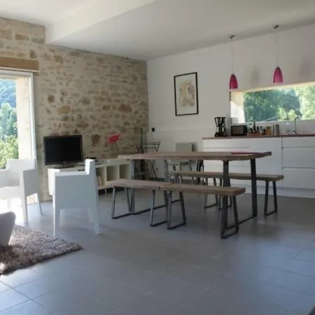 House Domaine De Broual: Cote Donjon بيت للعطل *